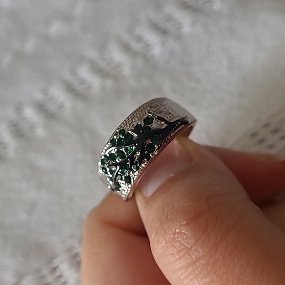 Size 9 - Nature Lover Ring - Picture 4 of 4